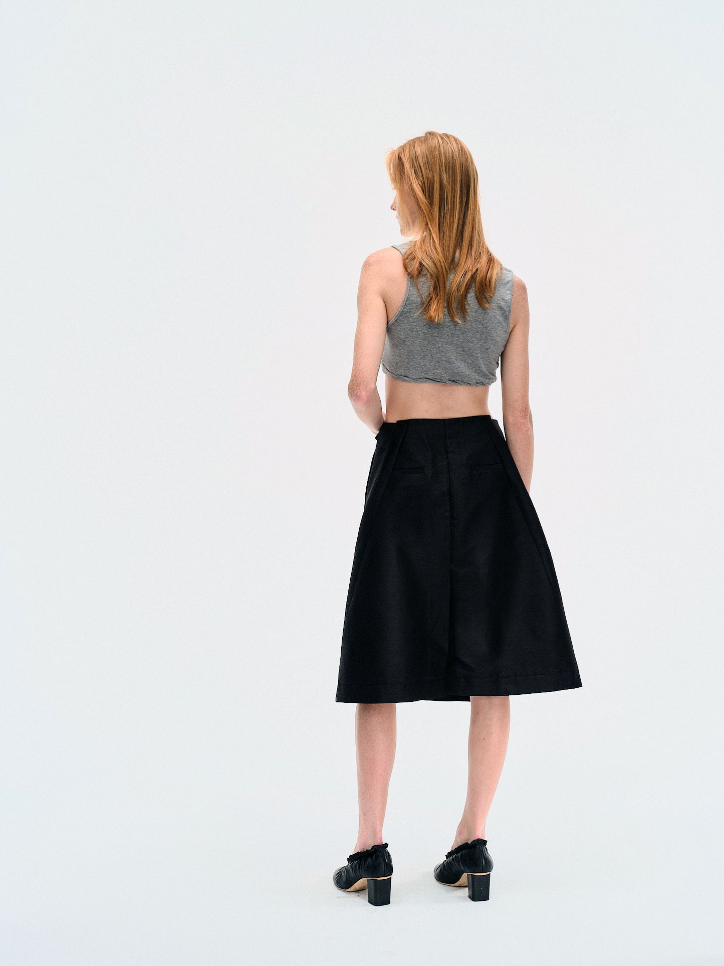 HEATHER GREY TWISTED FRONT JERSEY CROP TOP