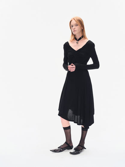 LONG SLEEVE FITTED KNIT DRESS WITH TWISTED DETAILS