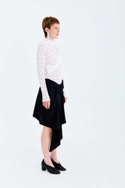 ASYMMETRICAL TWISTED-KNOT STRUCTURED SKIRT