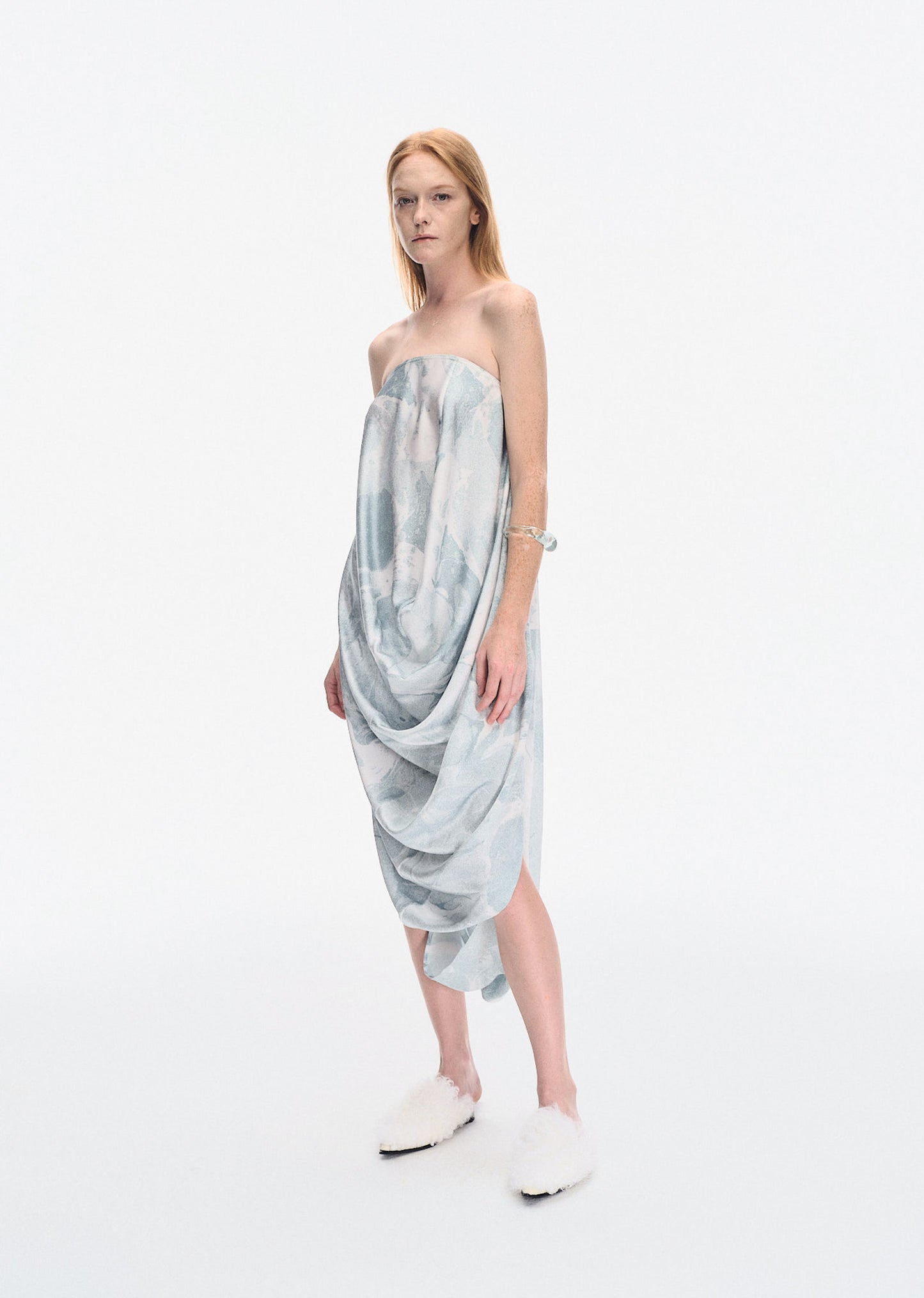 WATER LILY PRINTED STRAPLESS DRAPE DRESS