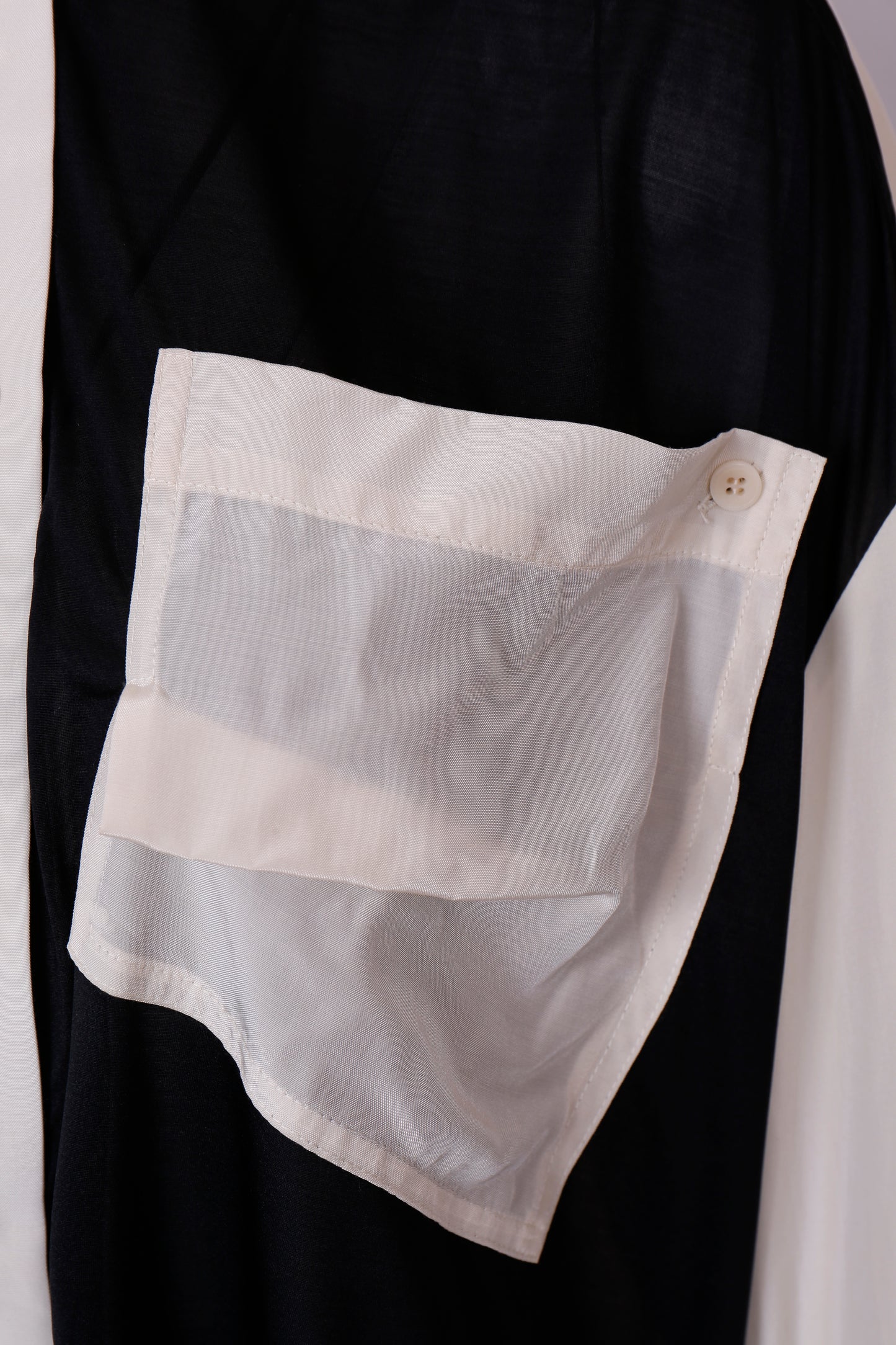 TWO-TONE OVERSIZED UTILITY SHIRT