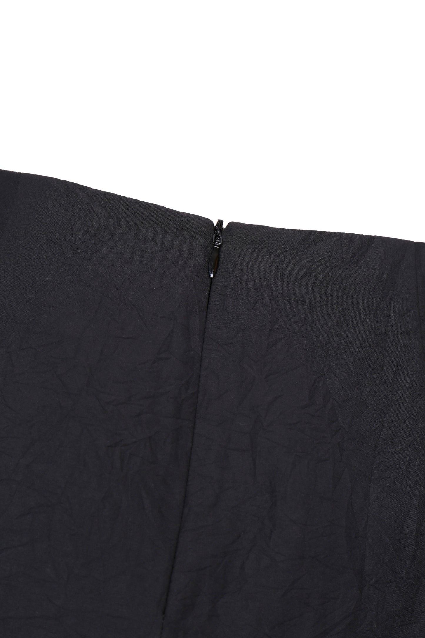 BLACK WRINKLED TEXTURE SKIRT