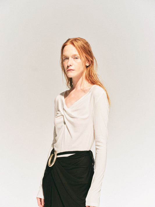 WHITE TWISTED LONG JERSEY SLEEVE TOP