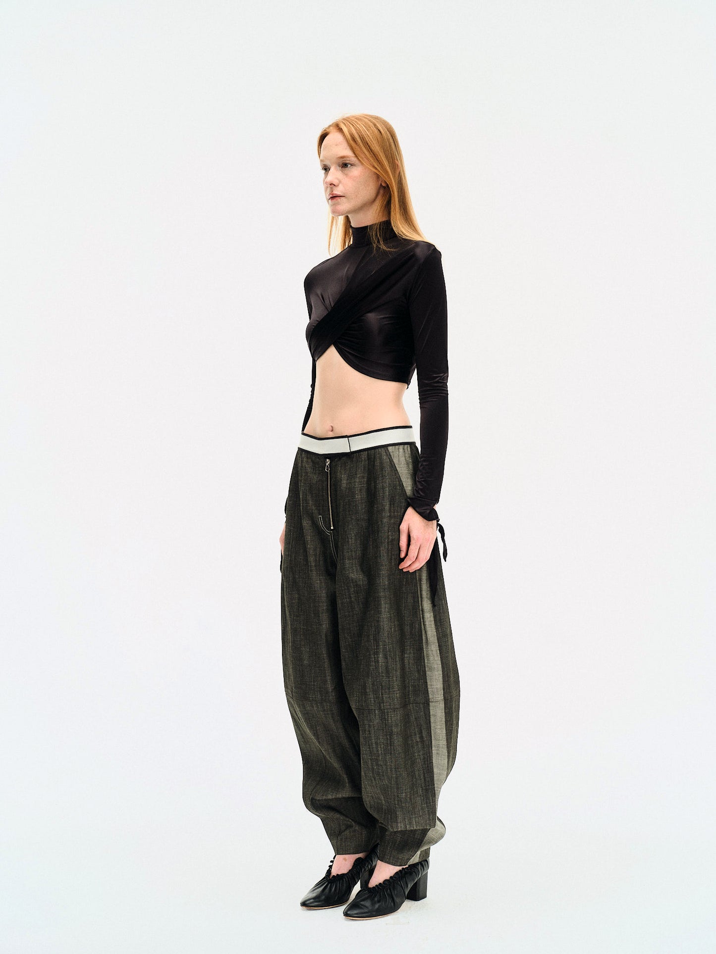 BLACK DRAPED JERSEY CROP TOP
