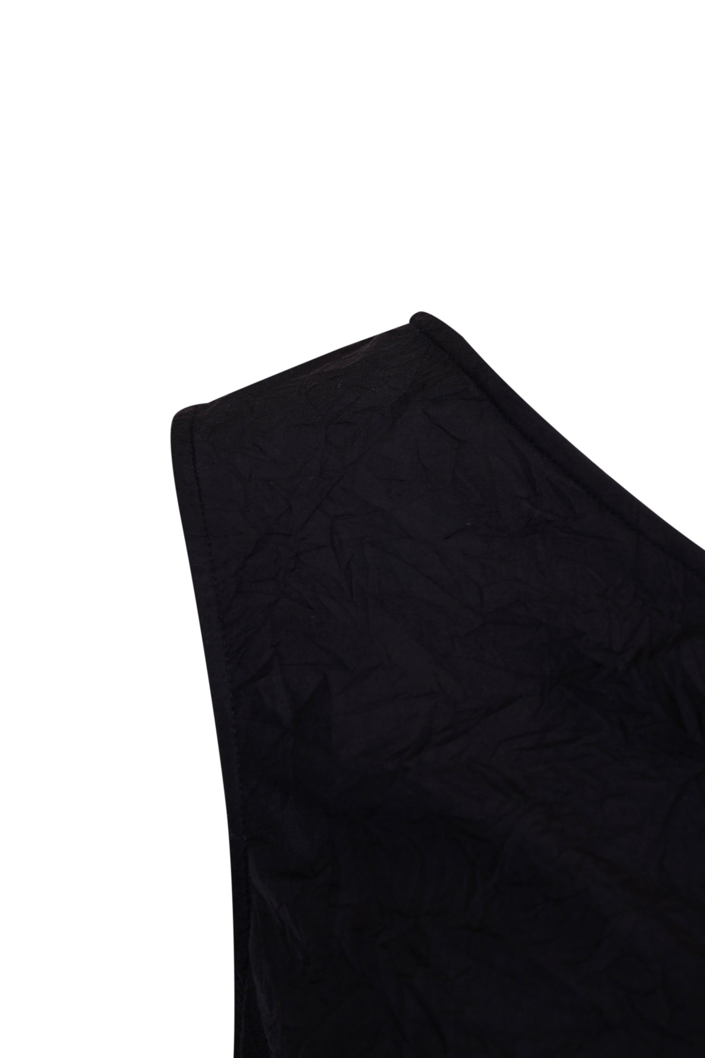 BLACK CRINKLED TEXTURE SLEEVELESS TOP