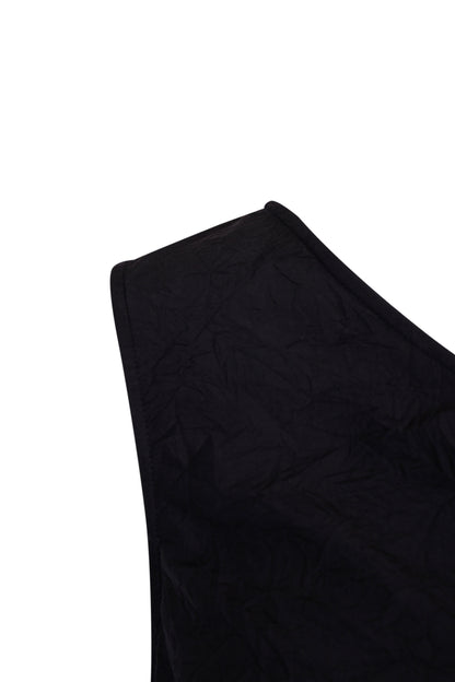 BLACK CRINKLED TEXTURE SLEEVELESS TOP